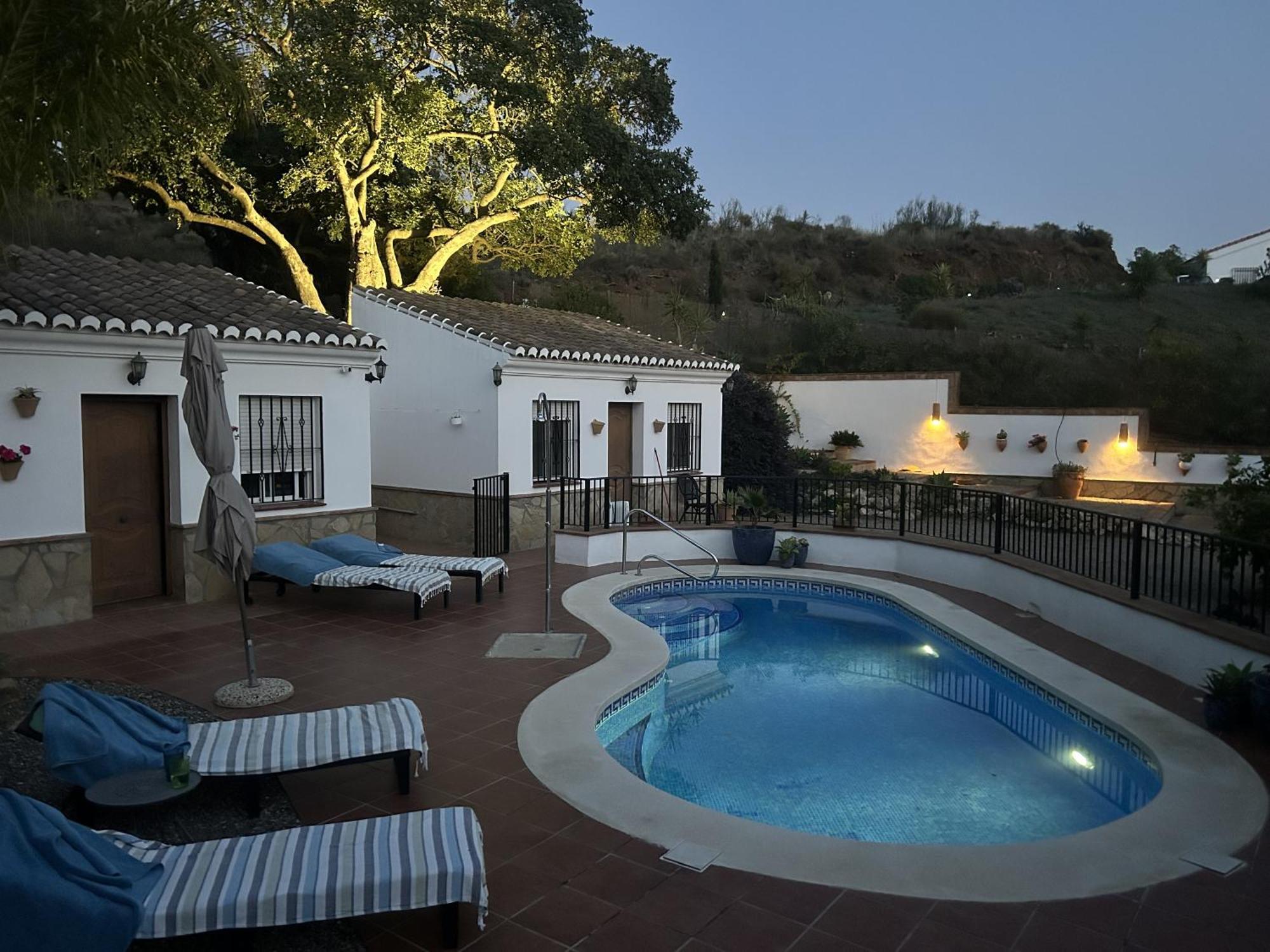 Villa Casa Verano With Pool And Terraces Malaga